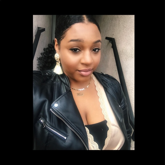 Meet the Posher - Picture 1 of 1